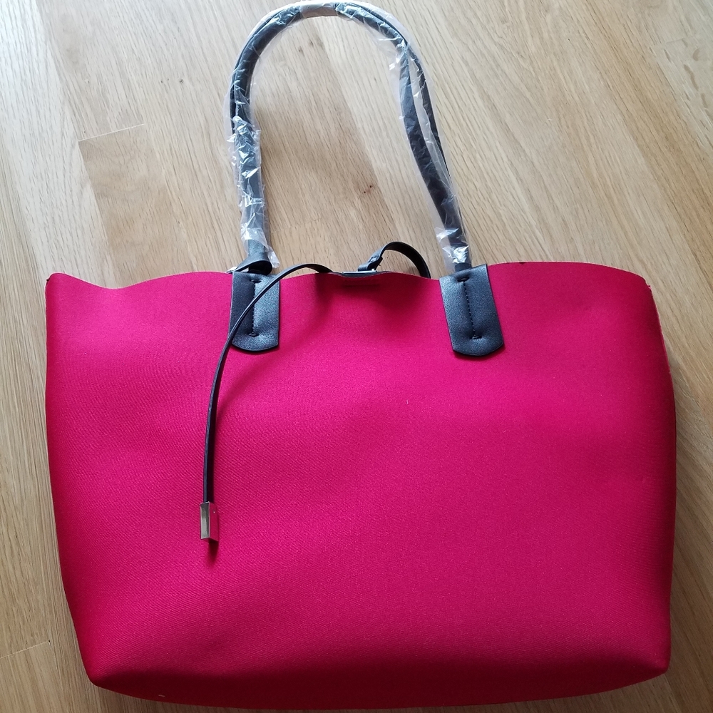 NWOT Zara red neoprene tote/shoulder bag